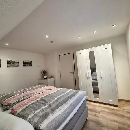 Ruhige & Gemuetliche Mit Balkon Daire Weidenberg
