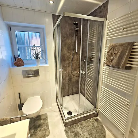 Ruhige&gemütliche Mit Balkon Apartment Weidenberg