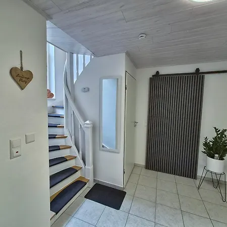 Ruhige&gemütliche Mit Balkon Apartment *