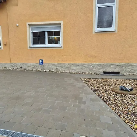 Ruhige&gemütliche Mit Balkon Apartment Weidenberg